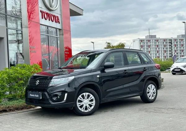 suzuki wielkopolskie Suzuki Vitara cena 74900 przebieg: 32508, rok produkcji 2021 z Poznań